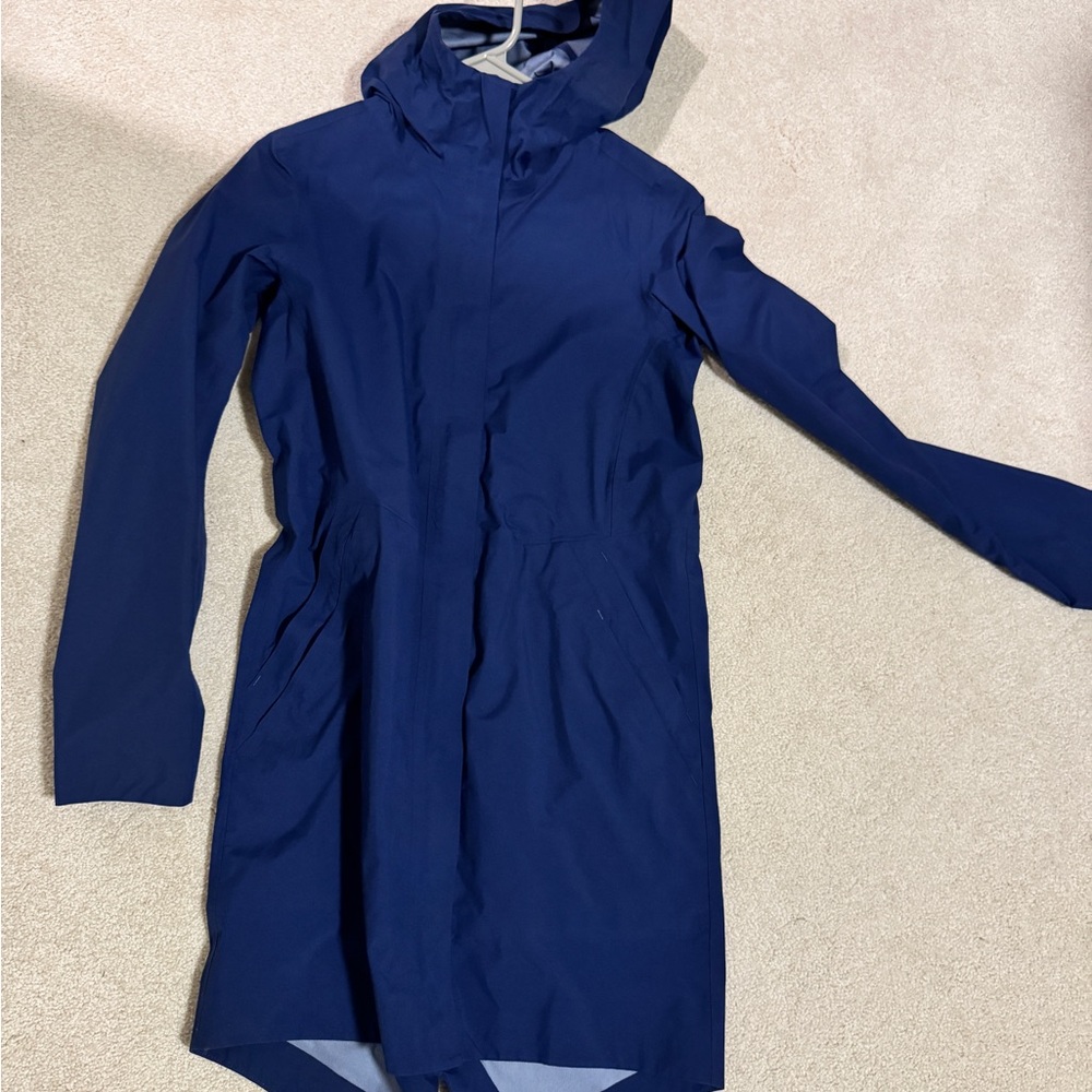 Lululemon rain coat